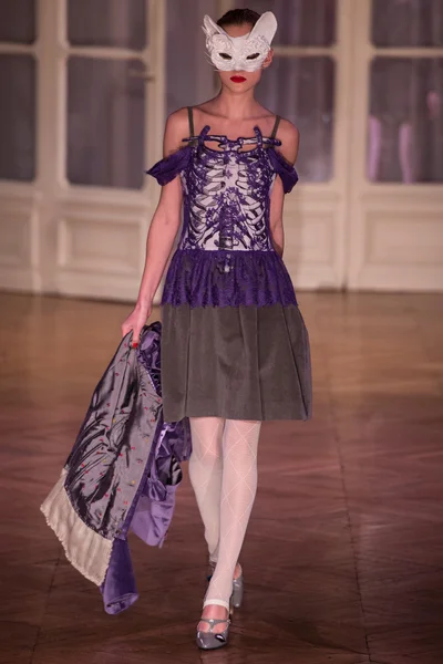 Look 13